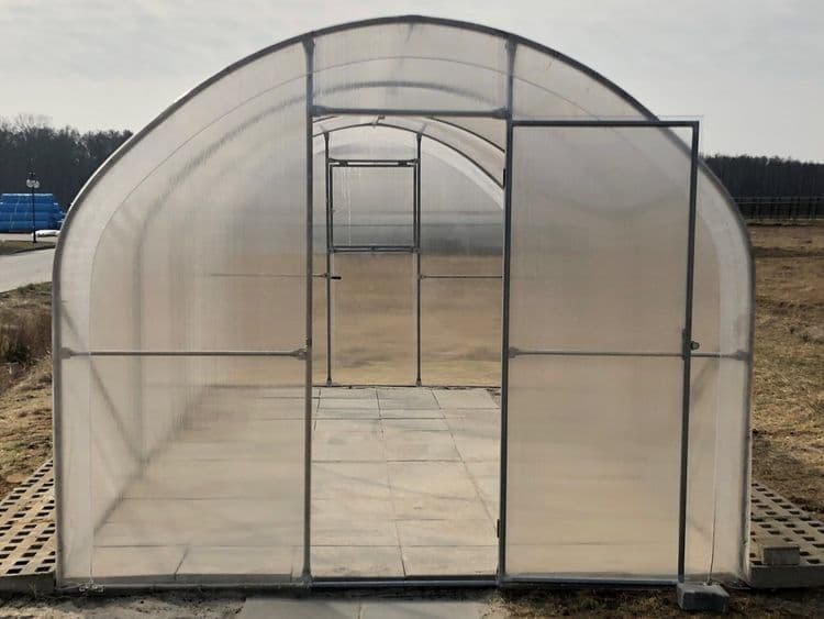 Kasvuhoone 3 x 8 m