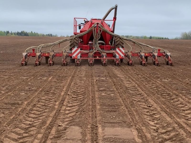 Baltic Agro maisi külviteenus Baltic Agro maisi külviteenus