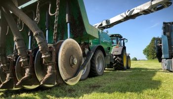 Rohumaade laotusseade